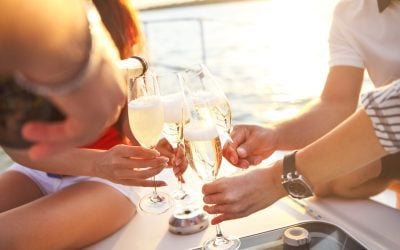 Why You Should Rent a Party Yacht in Dubai