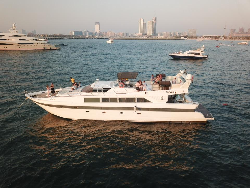 shared yacht tour dubai